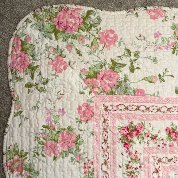 Floral Quilt Twin Full Pink Green Reversible Bedding and Pillow Sham Cottage - Picture 8 of 14